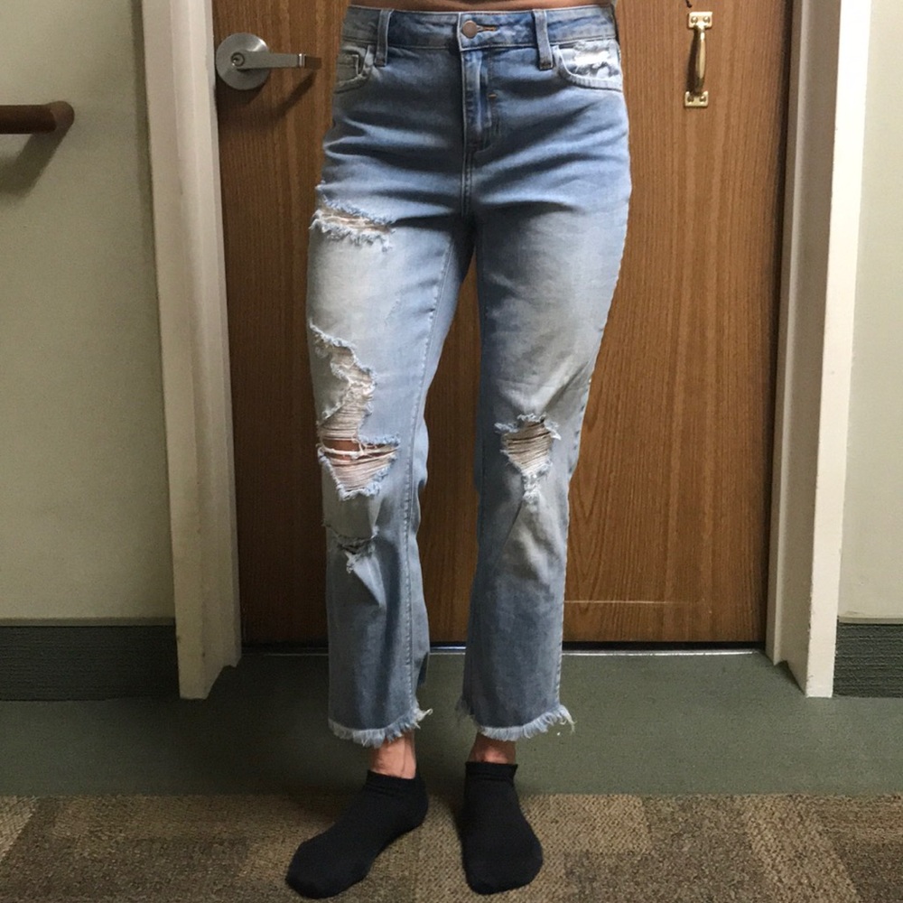 Forever 21 Distressed Boyfriend Jeans